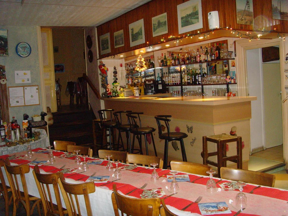 Le Bravard